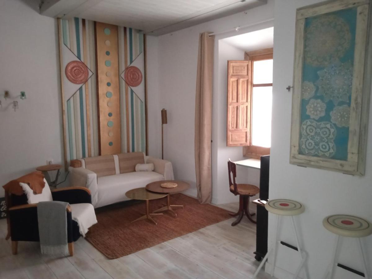 Curioso Apartamento Tipo Loft De 25 M Cuadrados Apartment Sanlucar de Barrameda Bagian luar foto